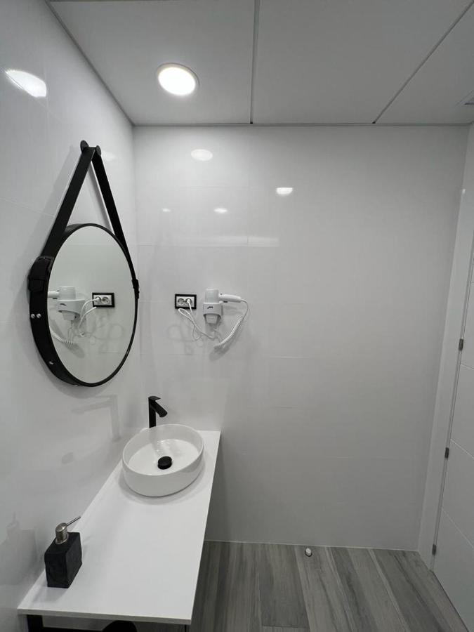 Habitacion Praga Style มาดริด ภายนอก รูปภาพ