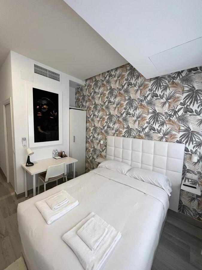 Habitacion Praga Style มาดริด ภายนอก รูปภาพ